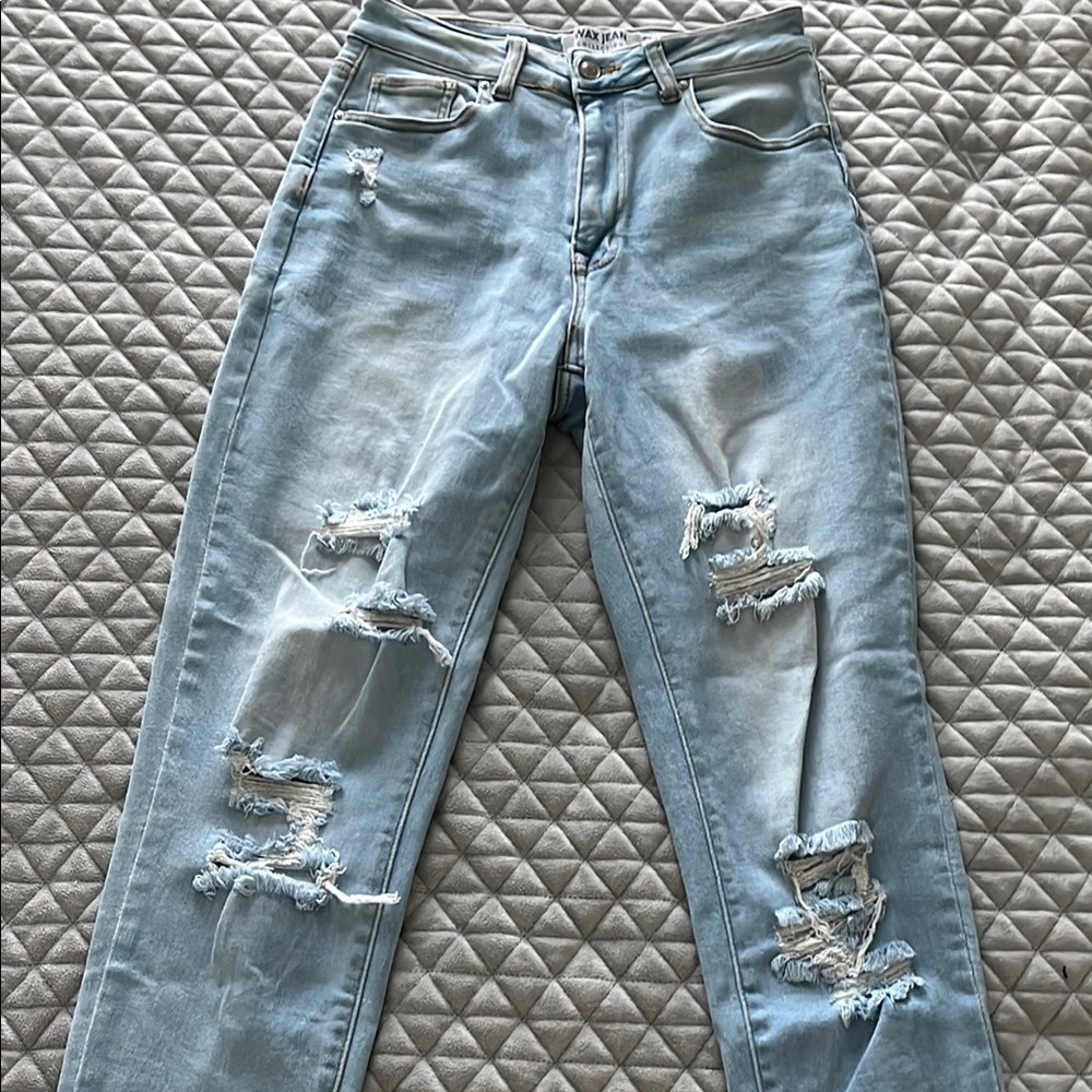 Wax Jean Blue Boyfriend Jeans with Distressed Details